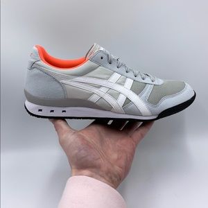 🔥 Asics Onitsuka Tiger Ultimate 81 M 9 / W 10.5